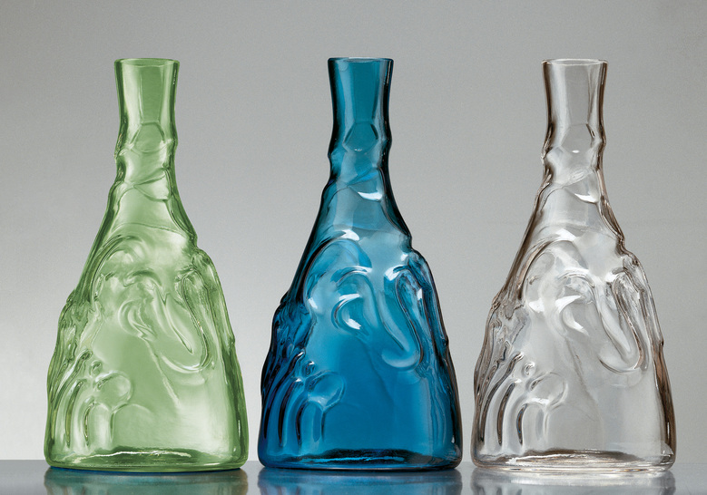 sink into history with the casa de familia bottle from bd barcelona