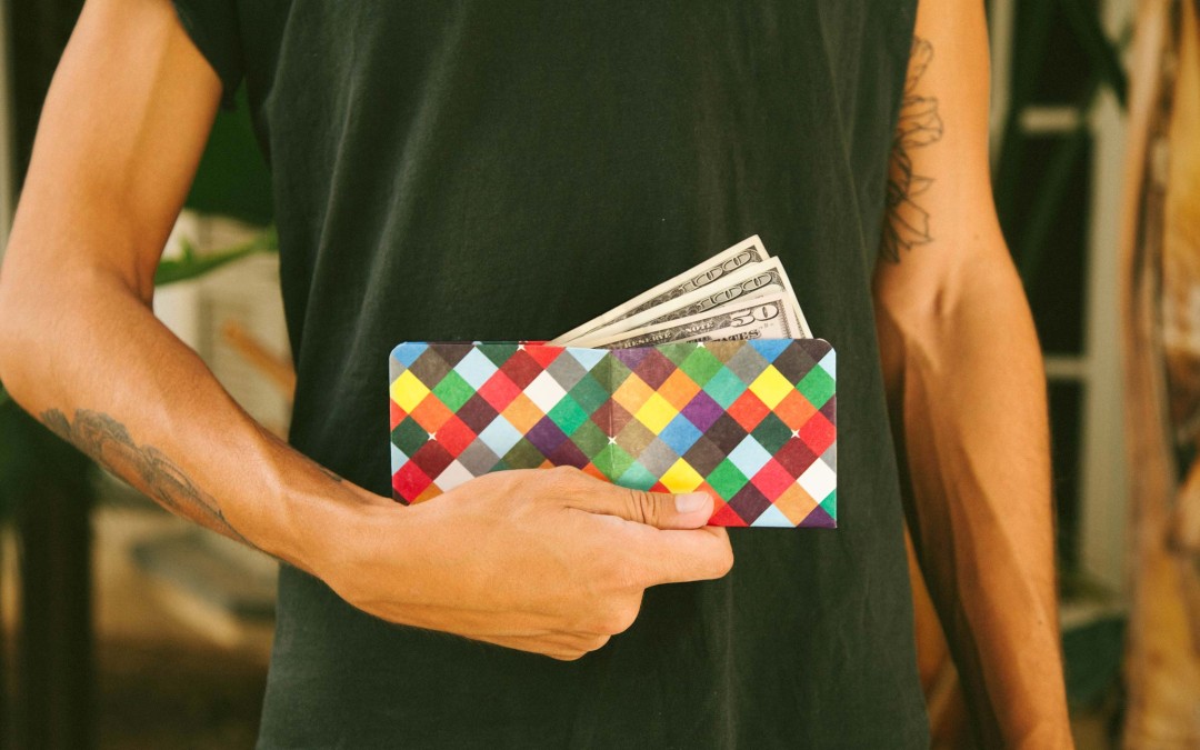 the intraligi wallet from paper wallet is oh so cool