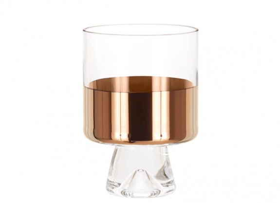 gift idea 9.0: tank lowball glass by tom dixon/ the tank lowball glass is made from mouth-blown clear glass ornamented with hand-painted copper detailing. a heavy and generously proportioned object with our logo sand-blasted on the base. especially made for short drinks, perfect for whisky and cocktails. presented in white gift-packaging. sold in pairs. to purchase/stop by the store.