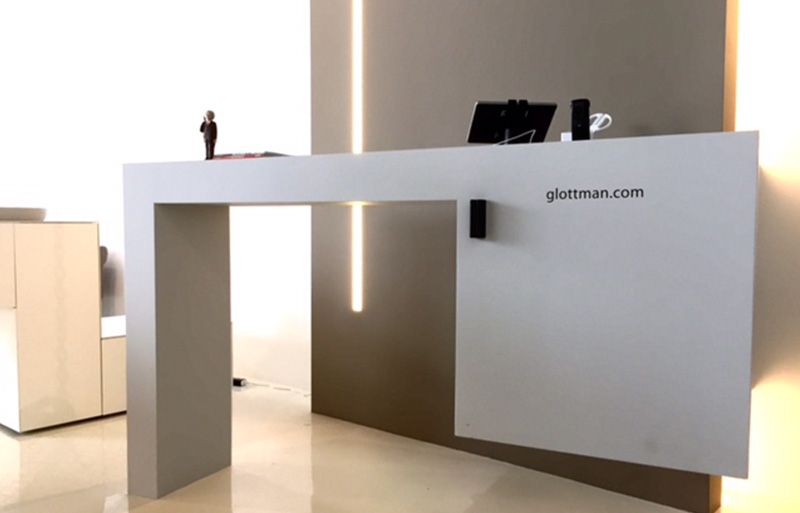 glottman-mimo-store-front-desk